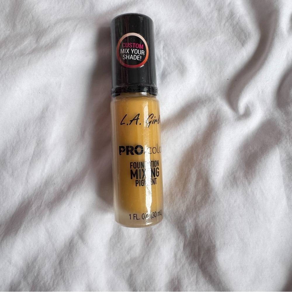 LA Girl PRO.color Foundation Mixing Pigment - Vibrant Yellow